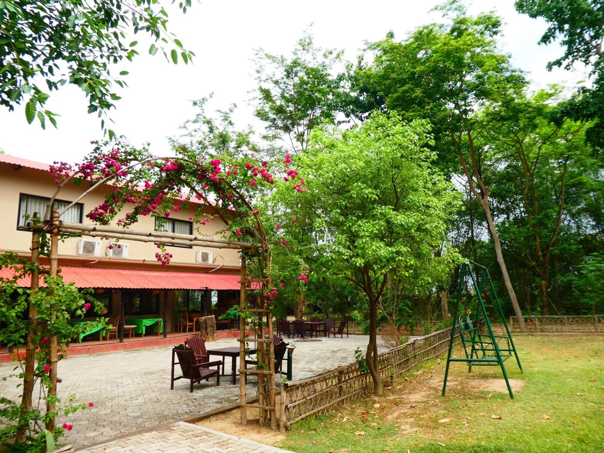 Lumbini Buddha Garden Resort Exterior foto